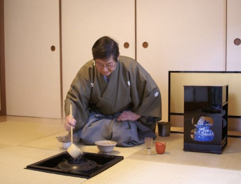 Tokyo:Tea Ceremony Experience at Komaba Warakuan - Customizable Tea Experience