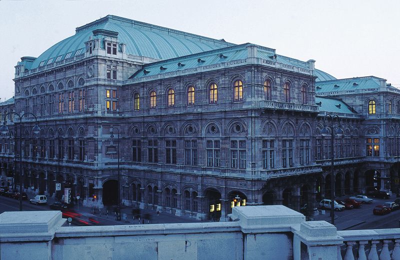 Vienna: Full-Day Private Tour - Museumsquartier and Cultural Scene