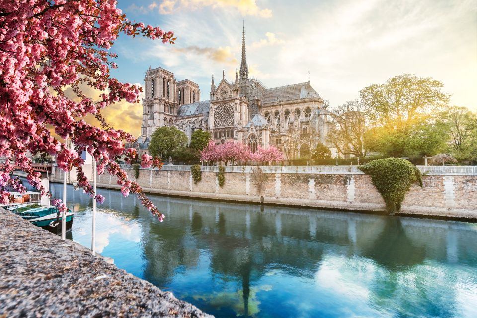 Walking Tour of Paris Old Town and Seine River Cruise - Landmarks and Historical Insights