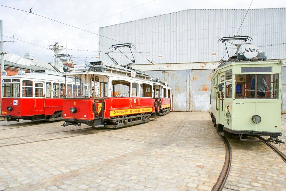 Wroclaw: Private Tour by Smal Historic Tram (1,5h, 11 Seats) - Historic Tram Experience