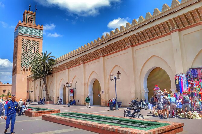 2-Day Marrakech and Ourika Valley : Monuments & Berber Villages - Monuments: Bahia Palace and Saadian Royal Tombs