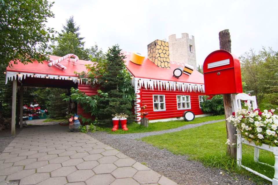 Akureyri: Goðafoss, Laufas & The Christmas House Tour - The Enchanting Christmas House