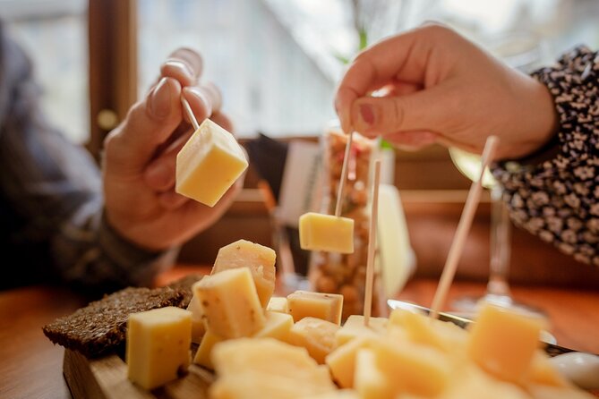 Amsterdam Luxury Cheese & Wine Cruise With Unlimited Drinks - Experience Highlights