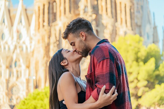 Barcelona : Private Photoshoot Outside Sagrada Familia - Capturing Memories at Sagrada Familia