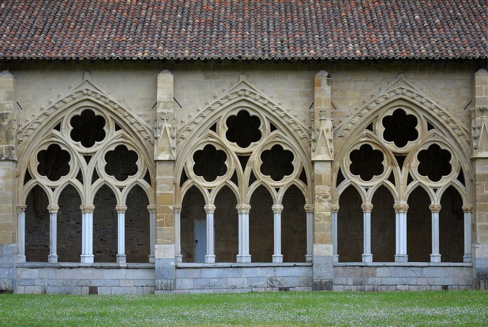 Bayonne: Private Guided Walking Tour - Medieval Architecture in the Old Town