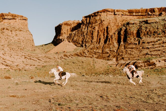 Beach Gallop - Horse Riding Safari for Experienced Riders - Riding Through Countryside