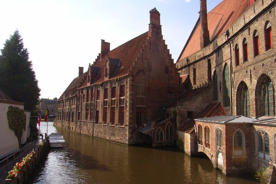 Bruges: Bruges Private Walking Tour - Cultural Experience