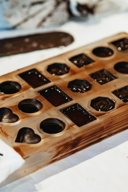 Brussels: 2.5-Hour Belgian Chocolate Making Workshop - Accessibility and Important Information