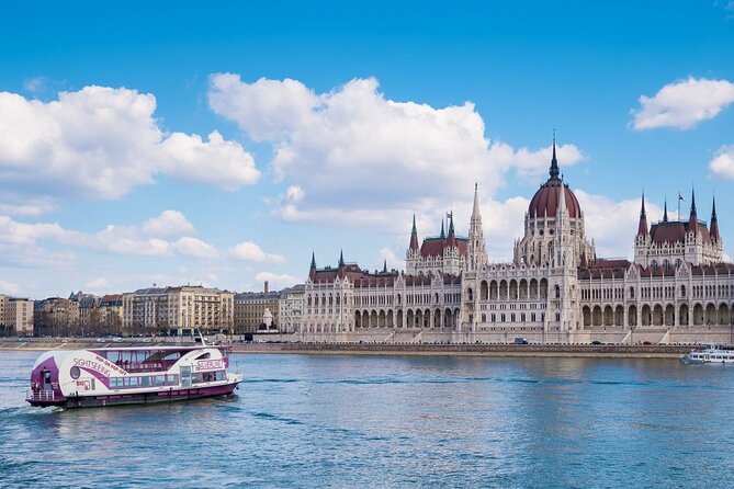 Budapest: Happy Hour Sightseeing Cruise - Customer Experiences and Feedback