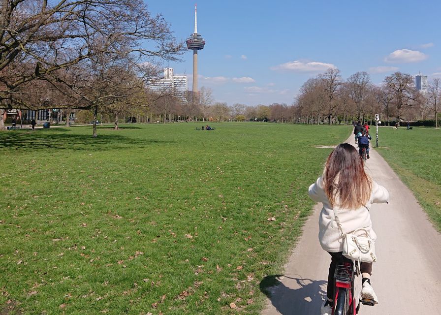 Cologne: Guided E-Bike Panorama Tour - Colognes Districts and Spaces