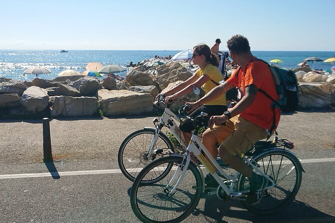 Cycling to the Sea by E-Bike Along the Trammino Cycle Path - Exploring the Countryside