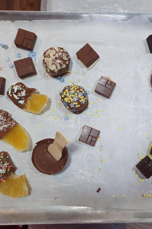 Drchocs Chocolatier Workshop - Chocolate Tempering and Molding