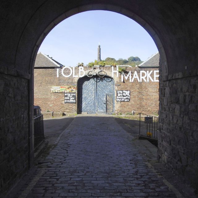 Edinburgh: Old Town, a Self-Guided Secret City Game - Explore the City