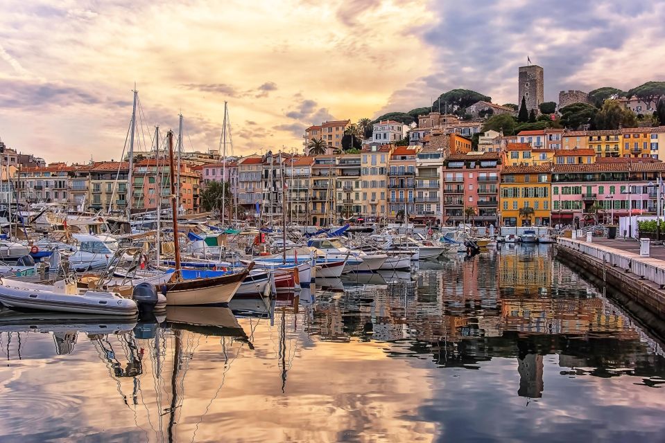 Exclusive 2 Hours City Tour in Cannes in a Vintage Bus - La Croisette Photo Opportunity