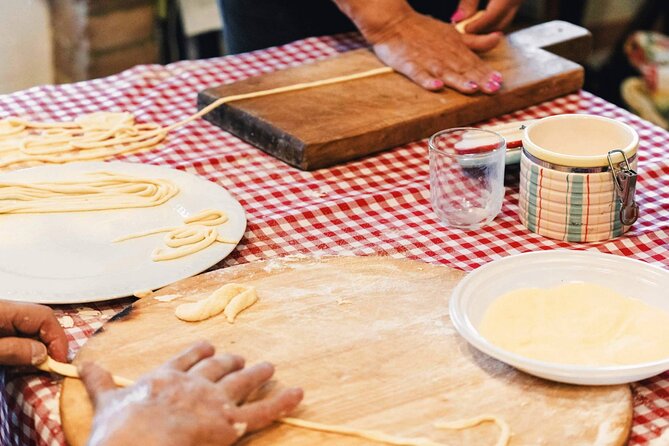 Fresh Pasta in Valdichiana Senese - Accessibility and Transportation