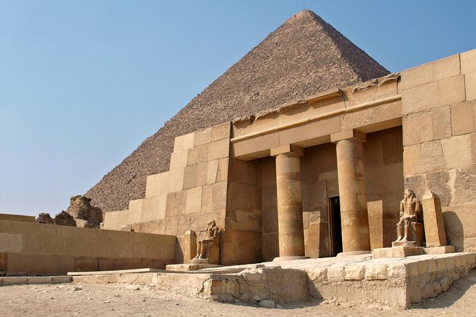 Full-Day Giza Pyramids, Egyptian Museum and Bazaar Private Tour - Giza Pyramids Exploration