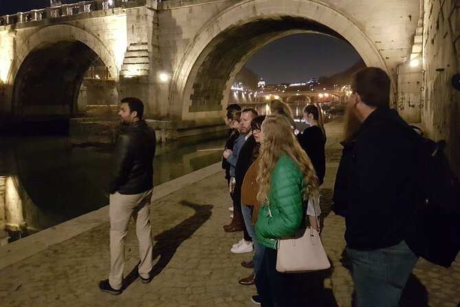 Ghosts and Crimes of Rome Night Walk - Small-Group Experience and Size