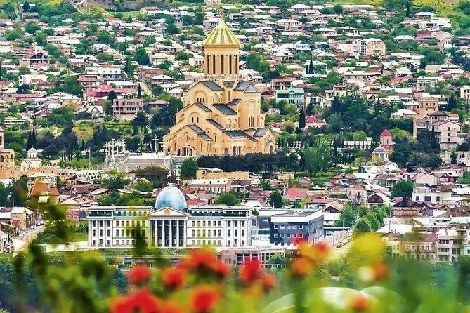 Group Tour: Must See of Georgia in 2 Days-Tbilisi-Jvari-Mtskheta - Group Size and Duration