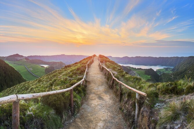 Guided Tours Sete Cidades and Lagoa Do Fogo Full Day - Included Tour Features