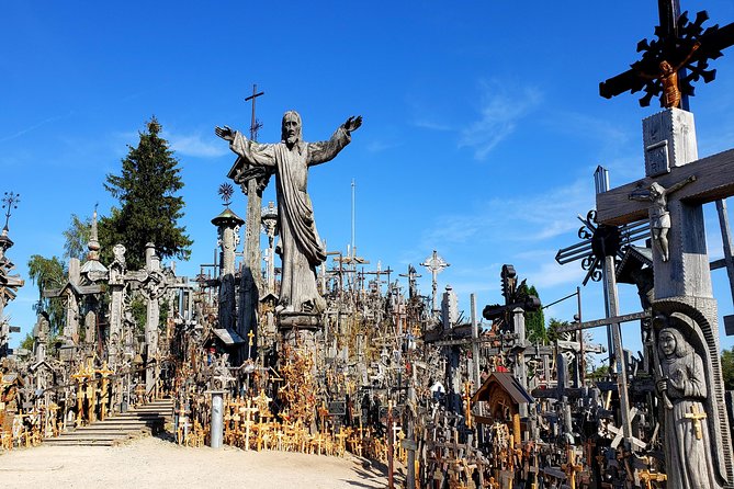 Hill of Crosses / 2 Countries in 1 Day - History of the Hill of Crosses