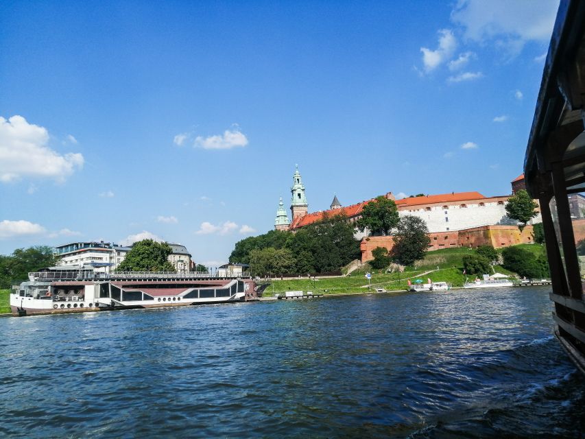 Krakow: Scenic River Cruise - Meeting Point and Accessibility