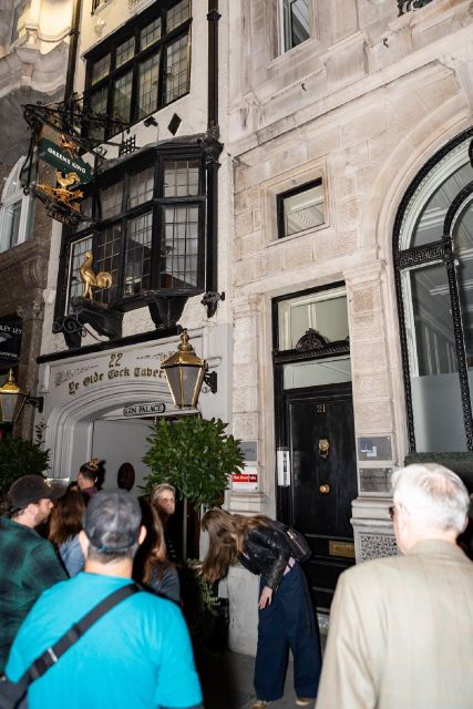 London: 2-Hour Haunted Pub Walking Tour - Murderers, Death, and Debauchery