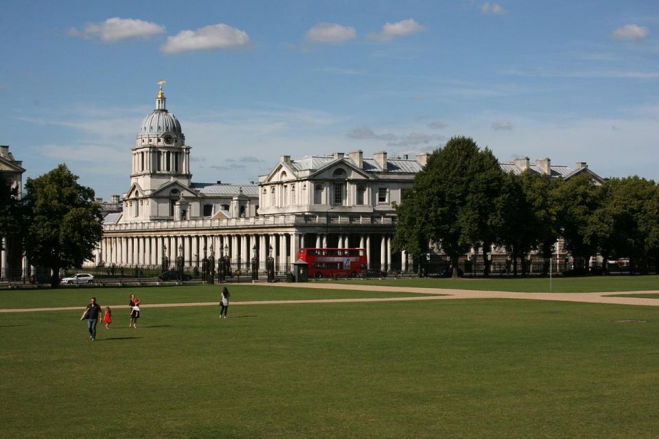 London: Greenwich Self-Guided Walking Tour With Mobile App - Queen Elizabeth Oak: Historical Landmark