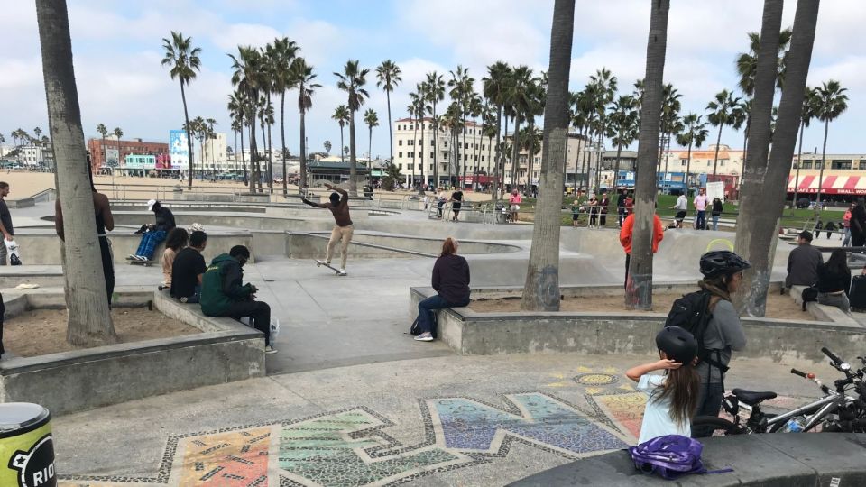 Los Angeles Outdoor Escape Game: Venice Boardwalk - Discover Abbot Kinneys Venetian Canals