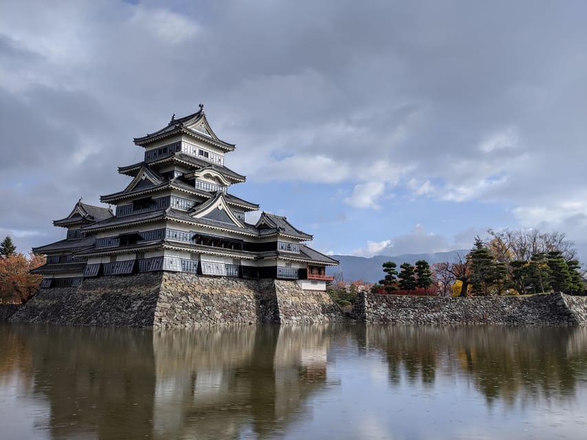 Matsumoto Castle Tour & Samurai Experience - Samurai Training