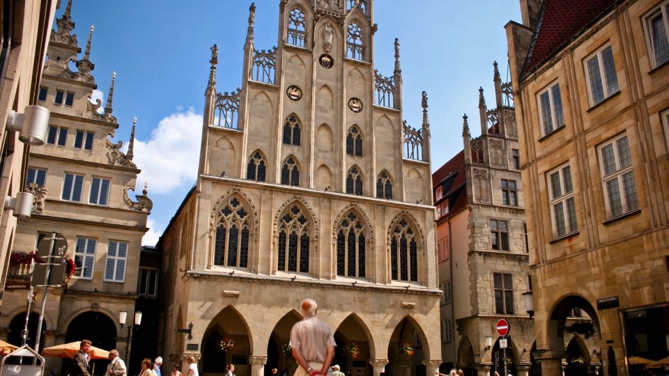 Münster: Hop-On-Hop-Off Bus Tour Day Ticket - Inclusions and Exclusions