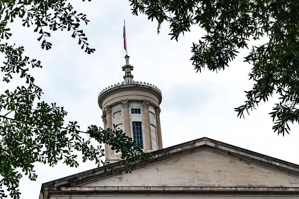 Nashville's Downtown Discovery: A Walk Through Music - Skulls Rainbow Room in Printers Alley