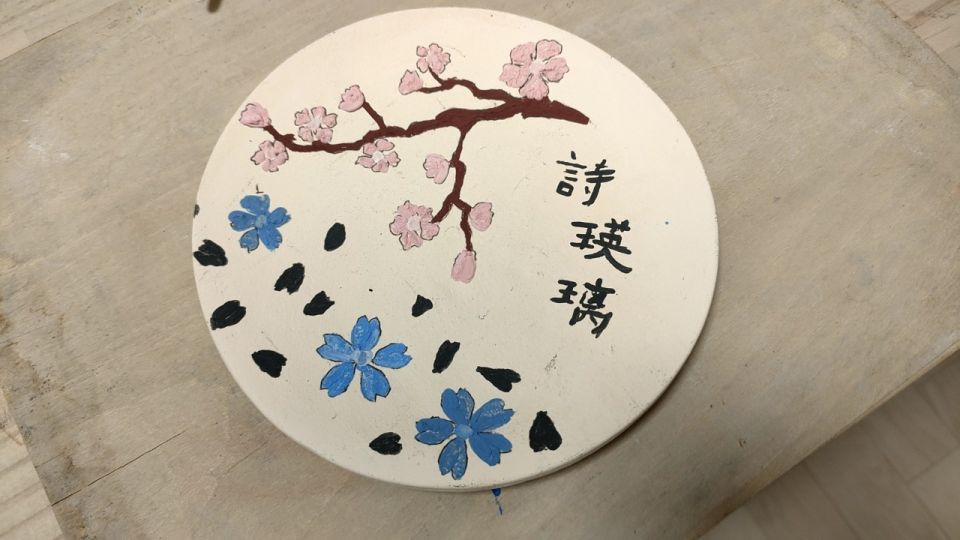 Osaka: Private Ceramic Painting Workshop - Included Features