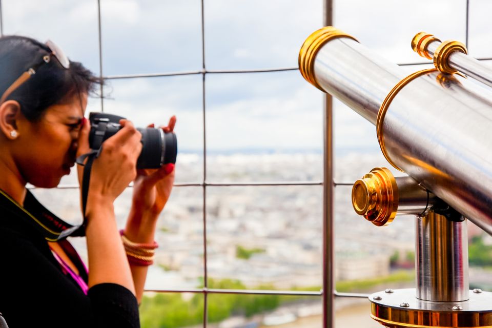 Paris: Eiffel Tower Stairs Climb to Level 2 & Summit Option - Starting Location and Meeting Point