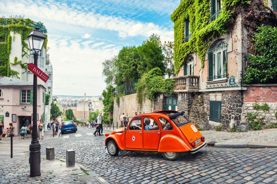 Paris Montmartre: Walking Tour With Audio Guide on App - Customizing Your Experience