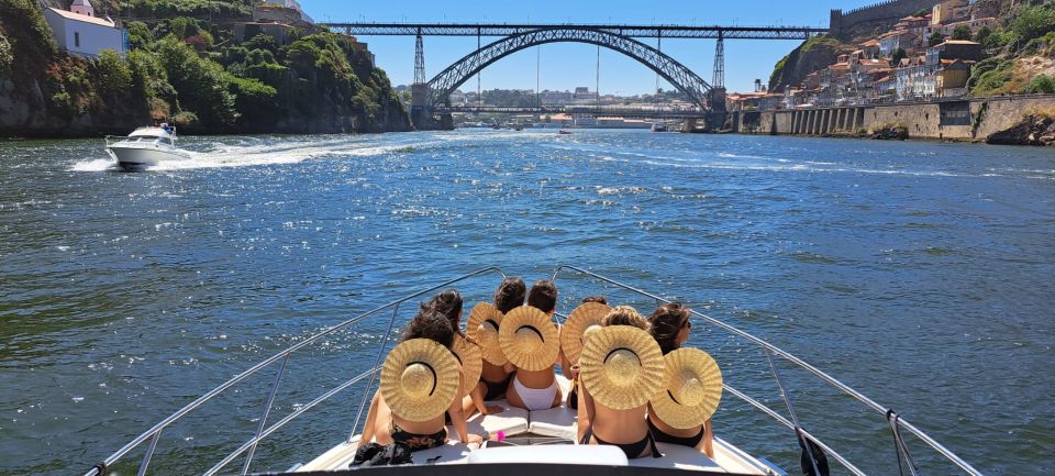 Porto: Luxury Yacht Tour on Douro River - Sunset or Daytime - Important Information