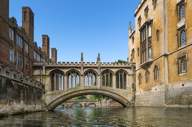 Private Cambridge University Punting Tour - Explore Cambridge Universitys Riverside Colleges