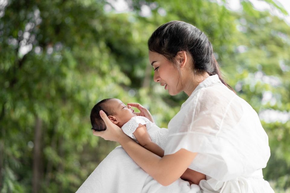 Professional Outdoor Baby Photoshoot in Amsterdam - Booking and Cancellation Policy