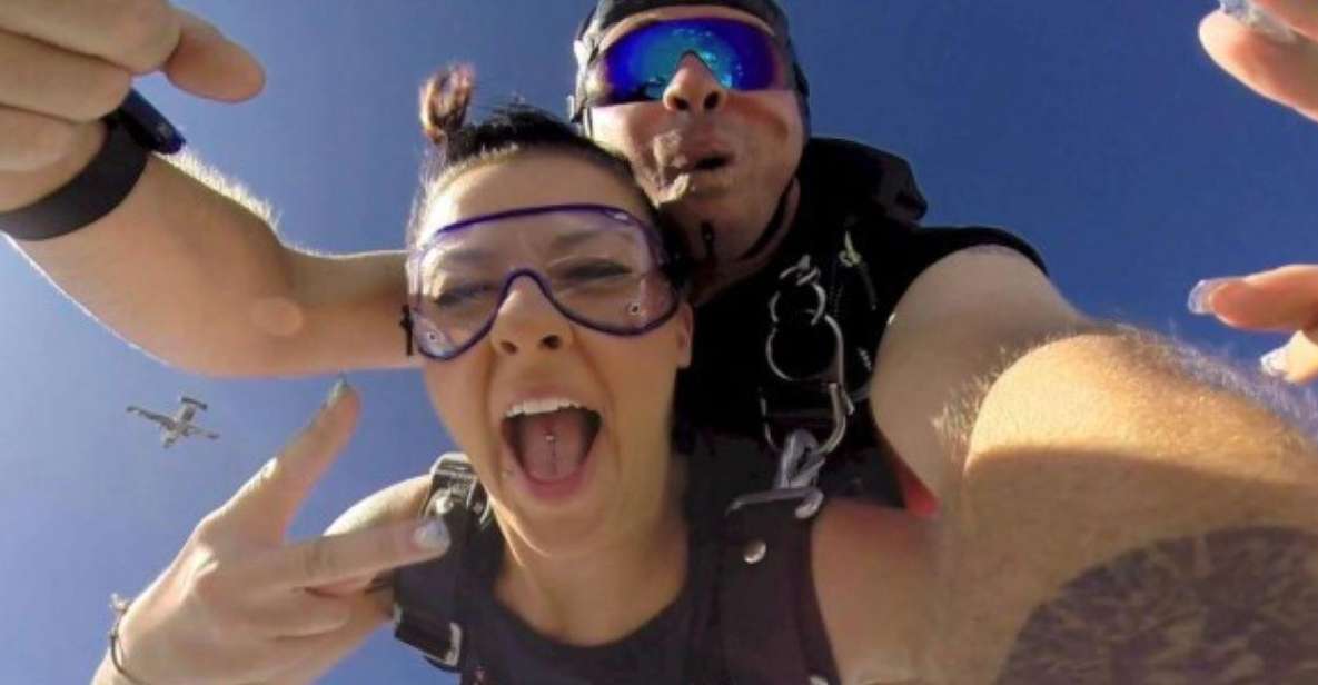 Punitz: Ultimate Tandem Skydiving Thrill - Certified Tandem Pilot and Safety