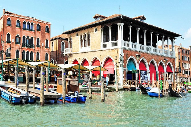 Rialto Farmers Market Food Tour in Venice With Wine Tasting & Guided Sightseeing - Food and Wine Tastings