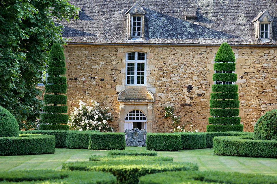 Salignac-Eyvigues: Gardens of Eyrignac Manor Entry Ticket - Traditional Topiary Art Display