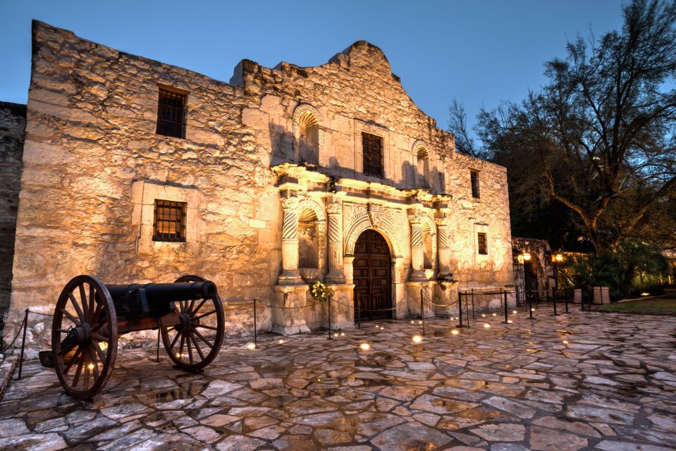 San Antonio: Guided Haunted Pub Crawl - Oro and the Maverick Whiskey Distillery