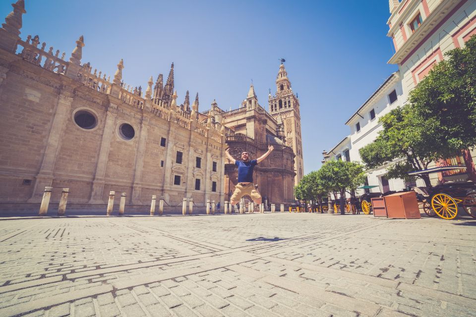 Seville: Professional Photoshoot Outside Cathedral & Giralda - Things To Known