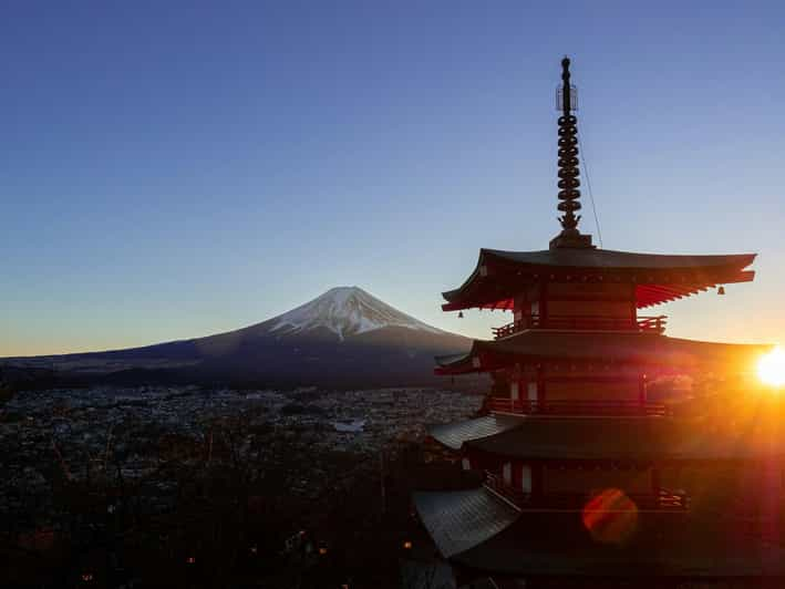 Tokyo: Mt.Fuji Private Tour With Pick & Drop Service - Oshino Hakkai