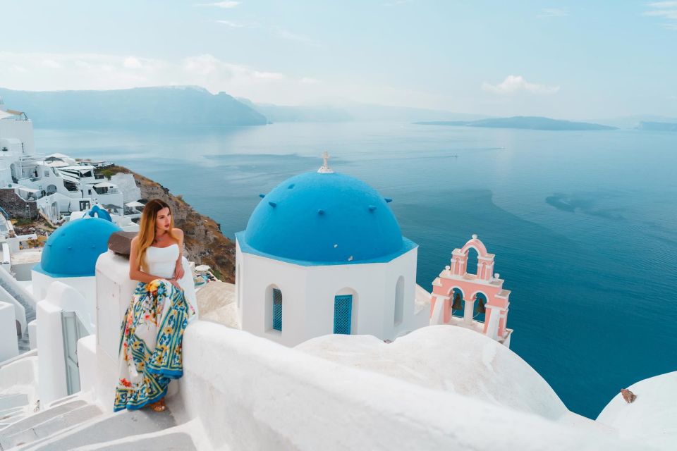 Tour Santorini With a Professional Photographer - Transportation and Guide