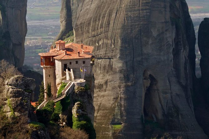 2-Day Trip to Delphi and Meteora From Athens - Monastery Dress Code