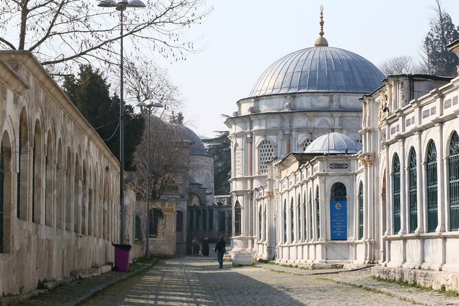 Asian Side of Istanbul: Uskudar and Kadikoy Full Day Tour - Discover Historical Sites