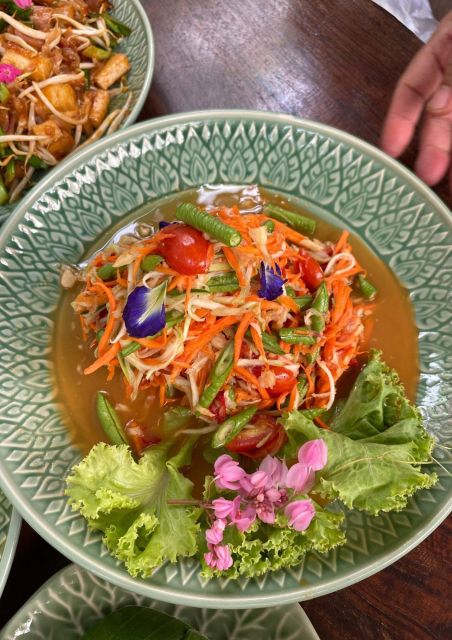 Barcelona: Vegan Thai Cooking Course at in Bloom - Accessibility Features