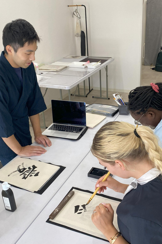 Calligraphy and Kakejiku Making Review - Participant Feedback and Experiences