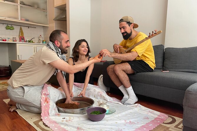 Çiğ Köfte Cooking Class/Night With Traditional Music at Home - Immersive Cultural Experience