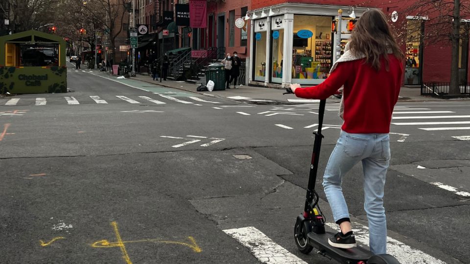 Electrical Scooter Rentals in NYC - Exploring NYC by Scooter